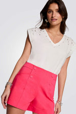 מכנסיים קצרים כפתורים דקורטיביים