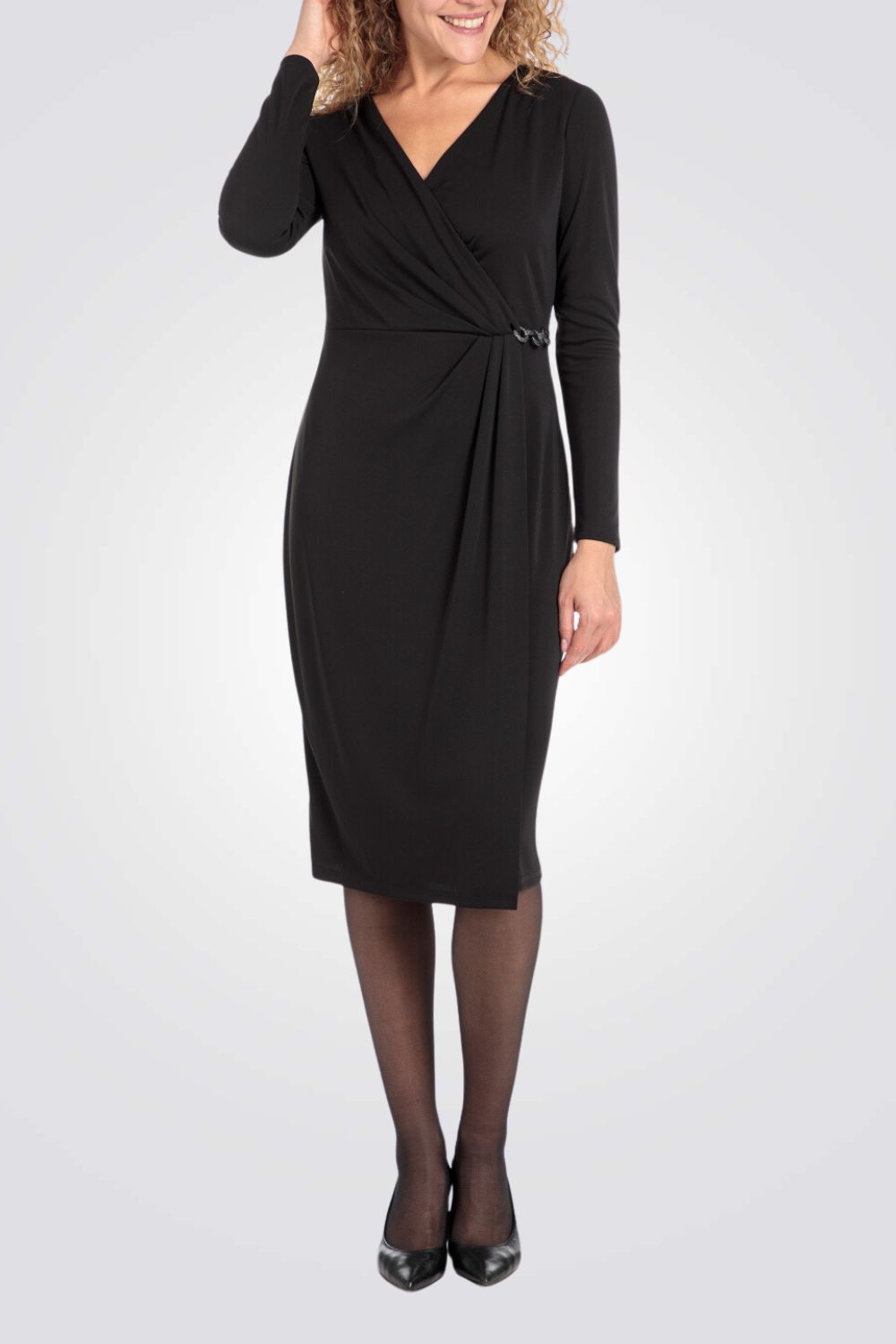 שמלת מעטפת בצבע שחור