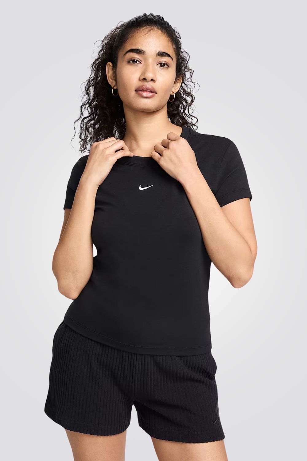 טישירט Nike Sportswear Chill Knit לנשים