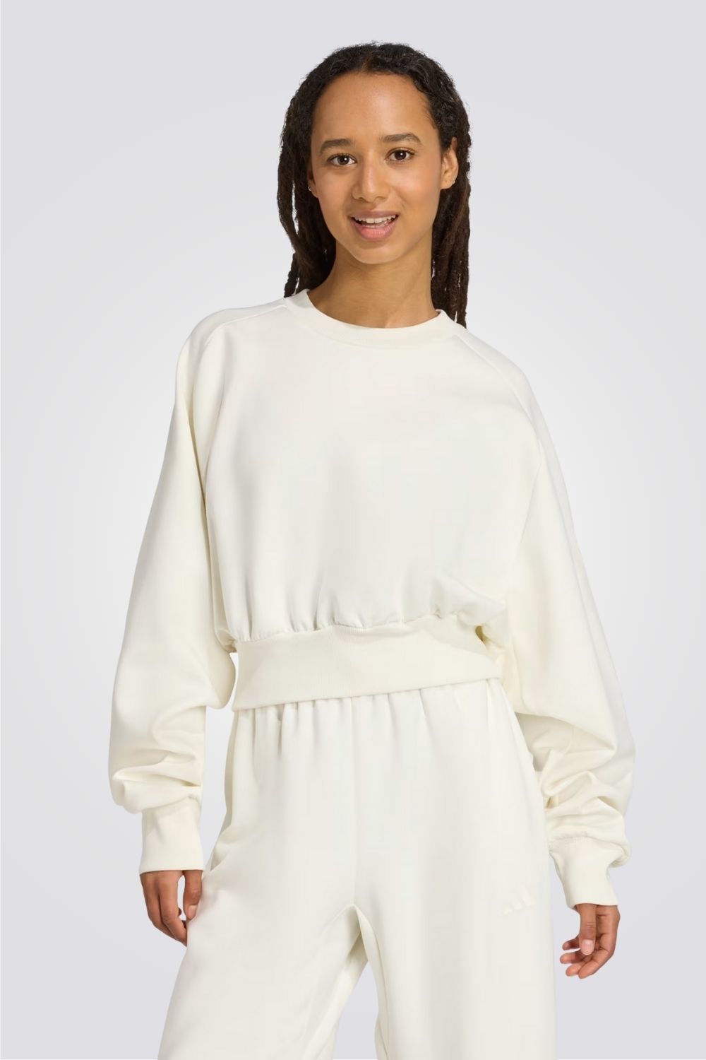 סווטשירט בגזרה קצרה SOFT LUX לנשים