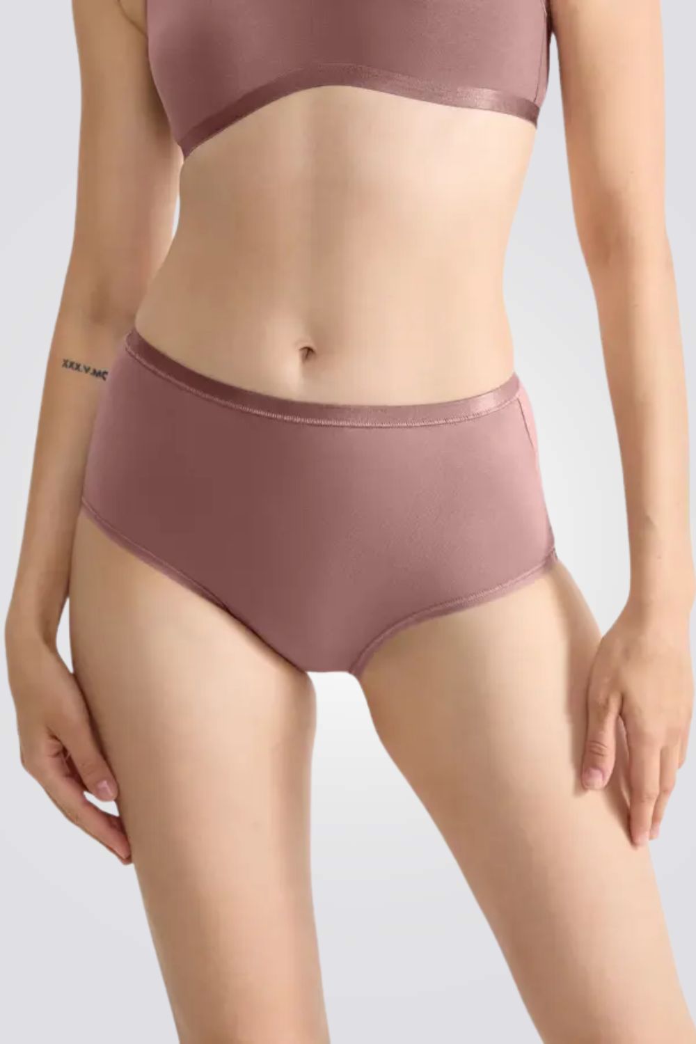 מארז שלישיית תחתוני היי-לג | סלוגי