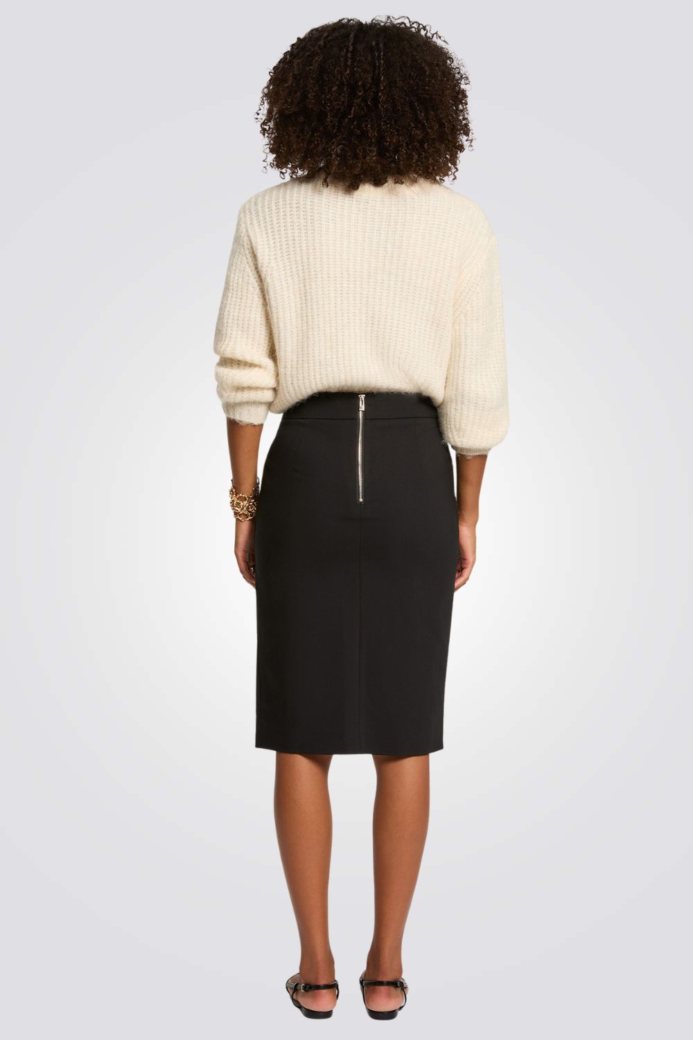 חצאית שחורה עם שסע וכפתורים | מורגן 