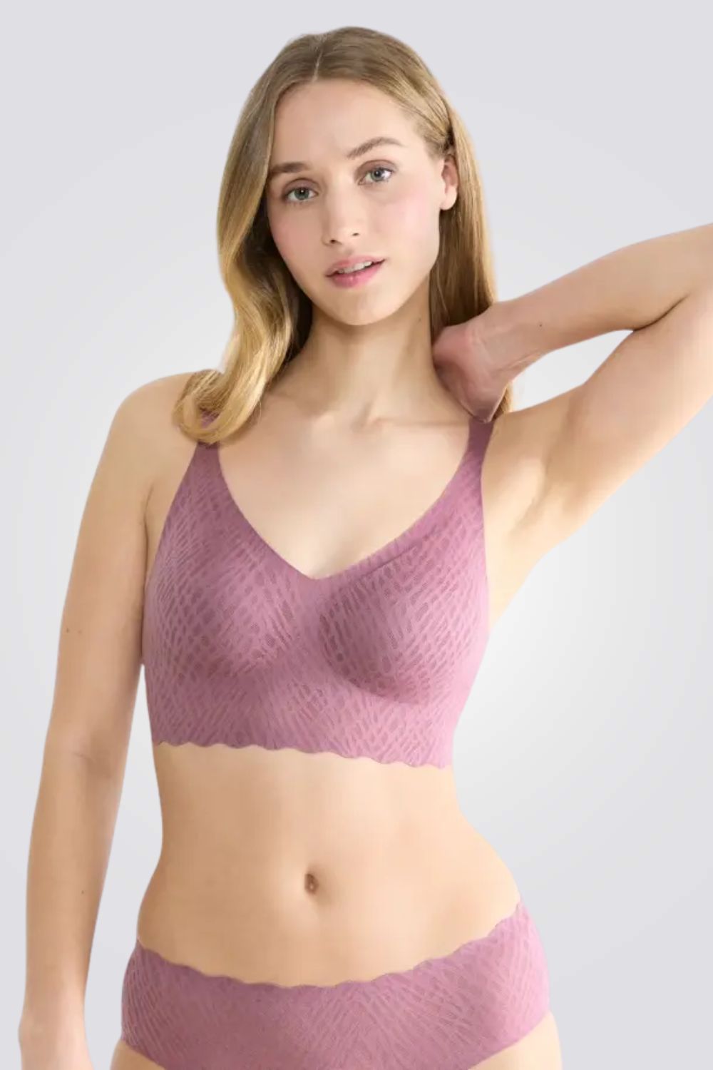 ברלט תחרה ללא תפרים וללא ברזלים| סלוגי 