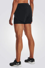 מכנסיים קצרים לנשים UA Fly-By Elite 2-in-1 Shorts בצבע שחור