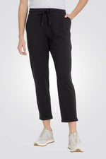 מכנסי נוחות 7/8 בצבע שחור