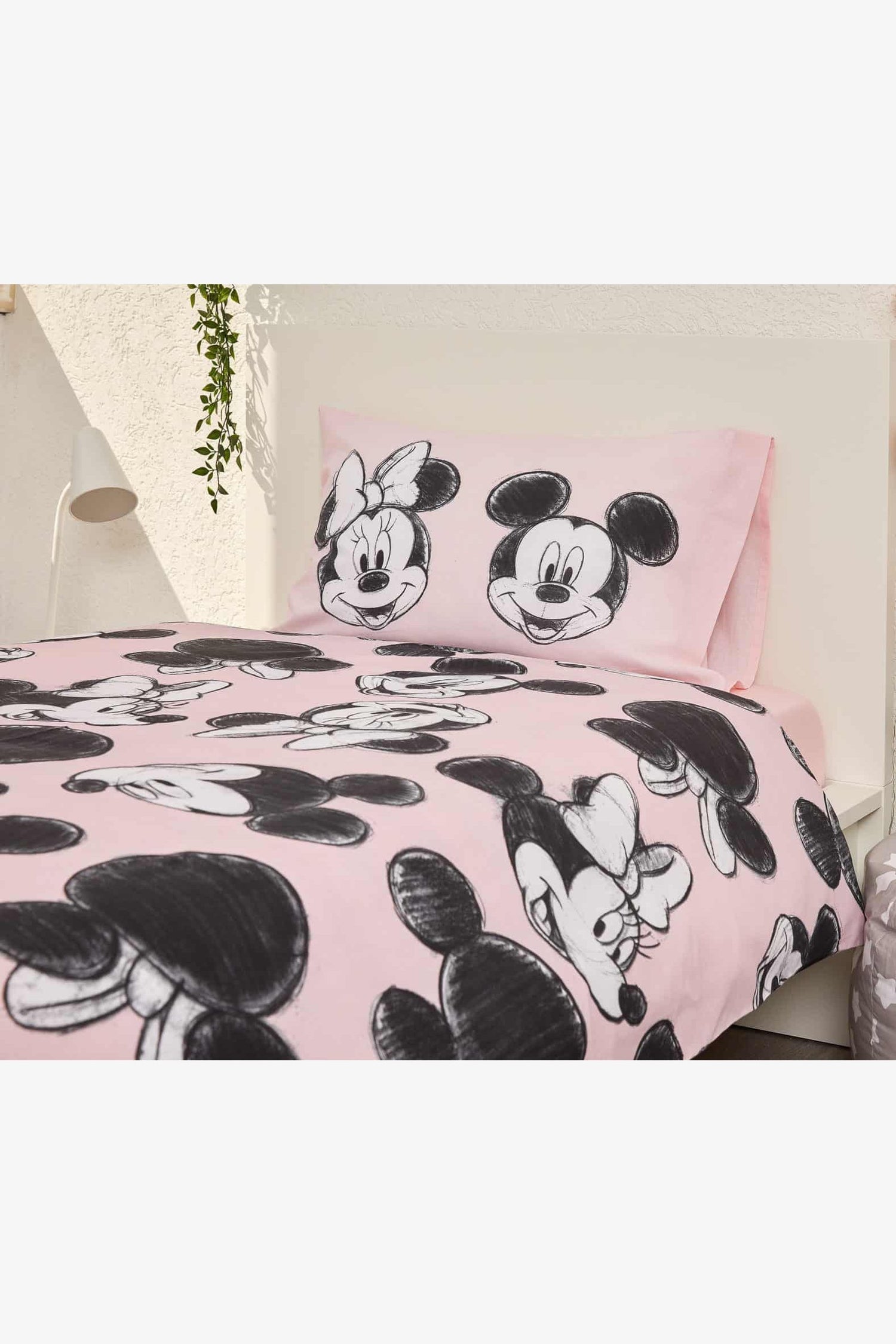 סט מצעים מיטה וחצי לילדות MINNIE ALL AROUND בצבע ורוד