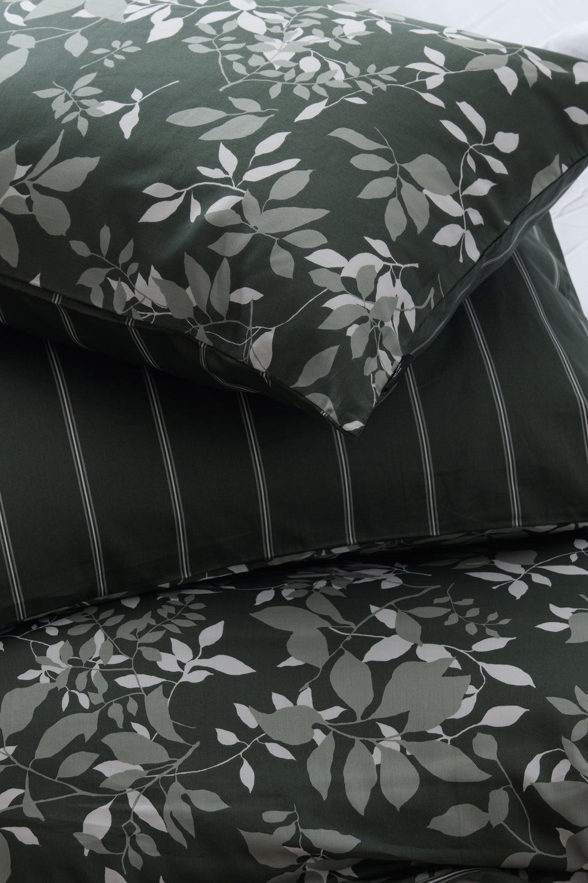 סט מצעים כותנה סאטן מיטה זוגית 160/200 ס"מ דגם MARCEILLE