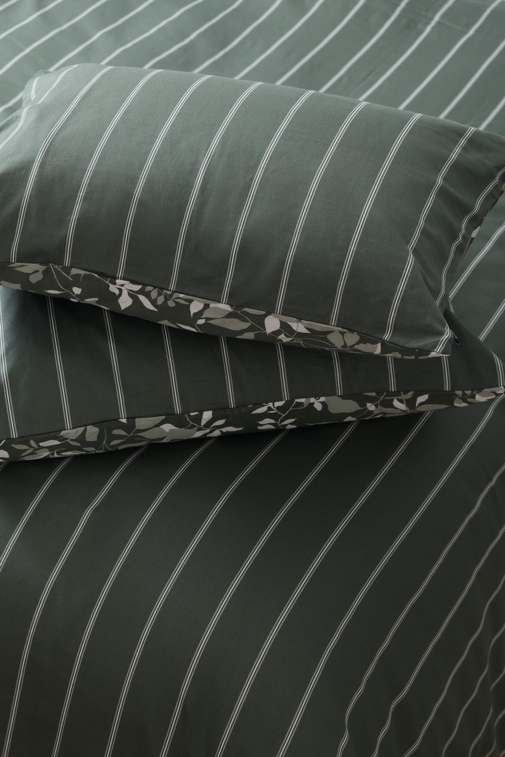 סט מצעים 5 חלקים כותנה סאטן מיטה זוגית 160/200 ס"מ דגם MARCEILLE