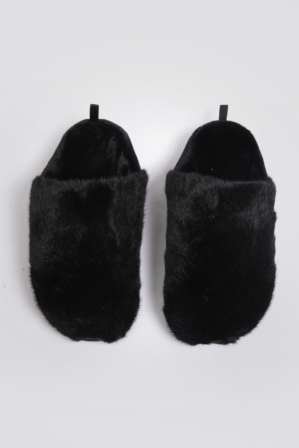 נעלי בית פרוותיות בצבע שחור לנשים