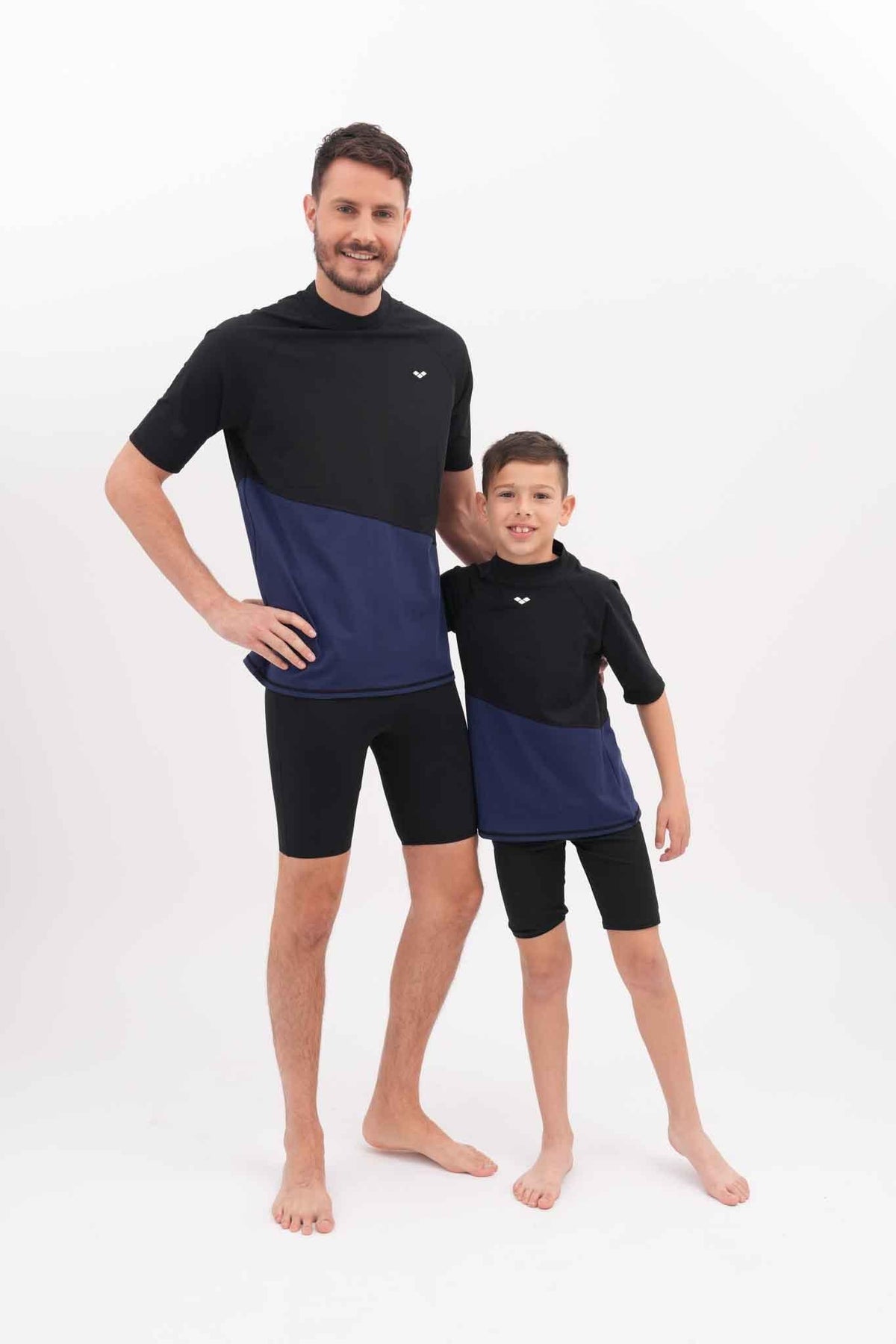 חולצת שחייה לגבר בצבע שחור וכחול - MASHBIR//365