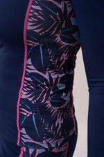 חולצת שחייה שרוול ארוך לנשים בצבע כחול וורוד - MASHBIR//365