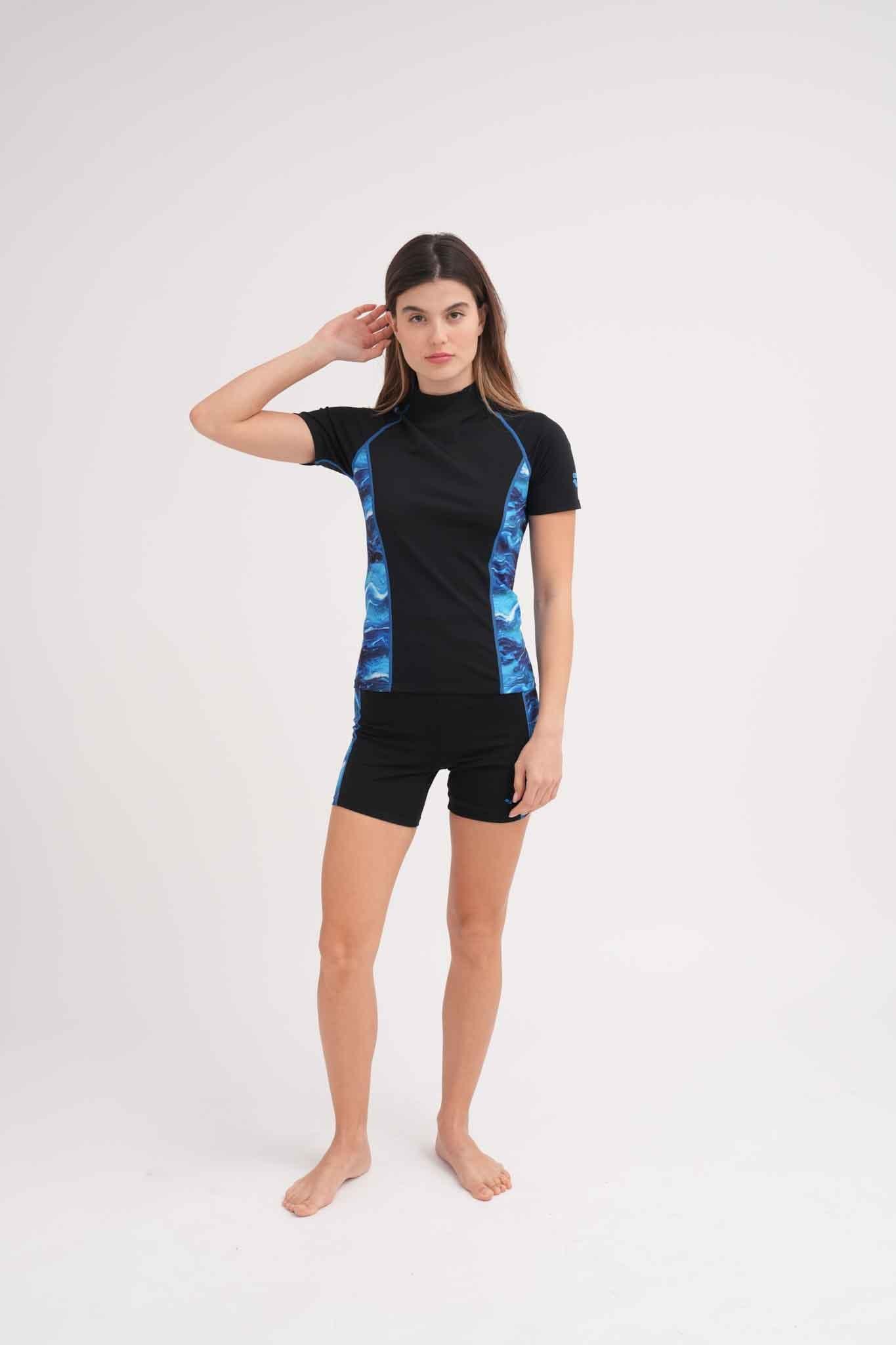 חולצת שחייה לנשים בצבע שחור וכחול - MASHBIR//365