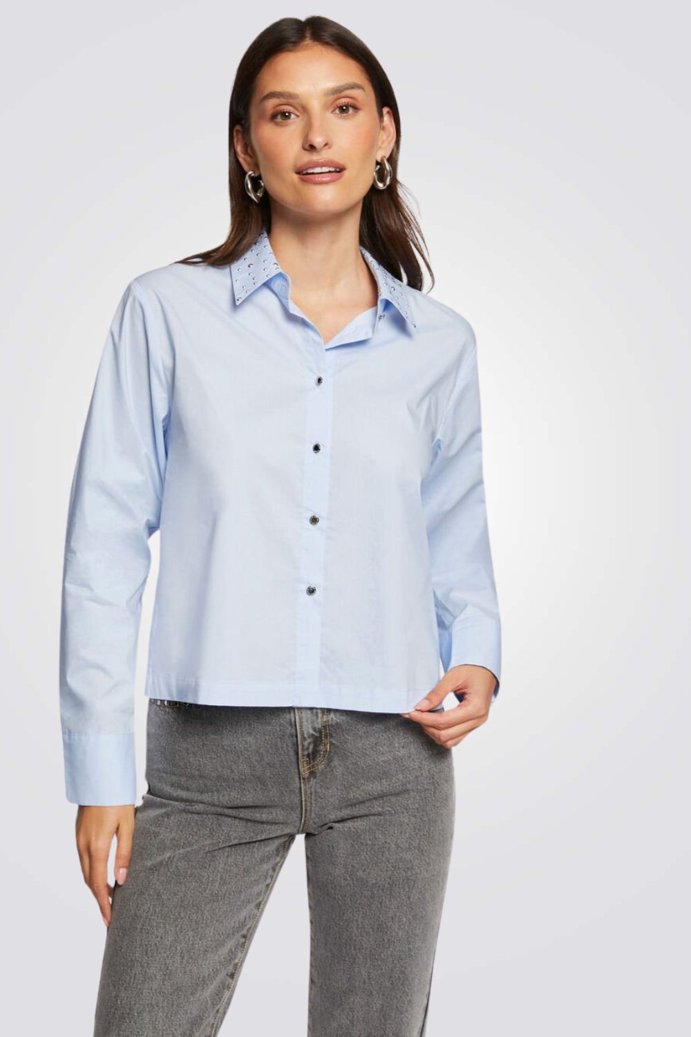 חולצה מכופתרת צווארון מעוטר כחול בהיר