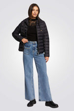 מעיל מרופד עם קפוצ'ון בצבע שחור