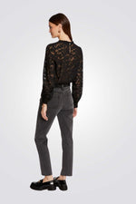 מכנסי ג'ינס גזרה ישרה עם עיטורים 