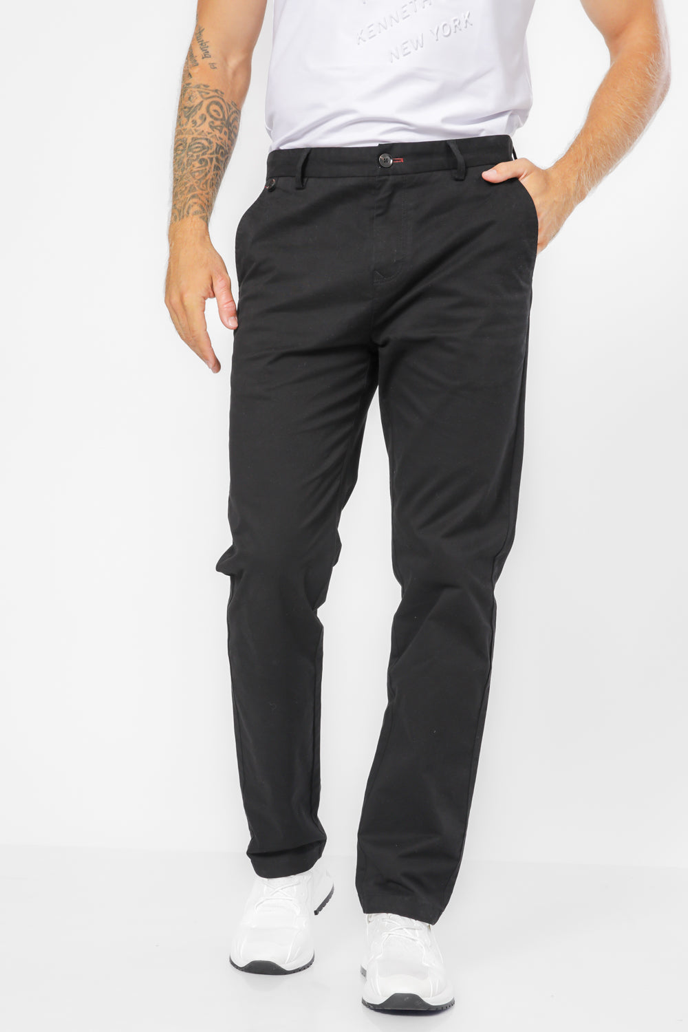 מכנס צ'ינו קלאסי כותנה לייקרה בצבע שחור