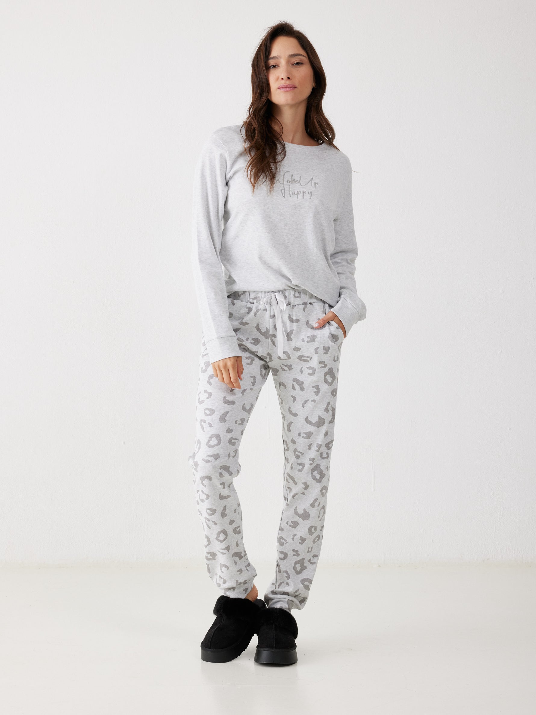 פיג'מה ארוכה בעיצוב הדפס מנומר לנשים | בוניטה דה מאס