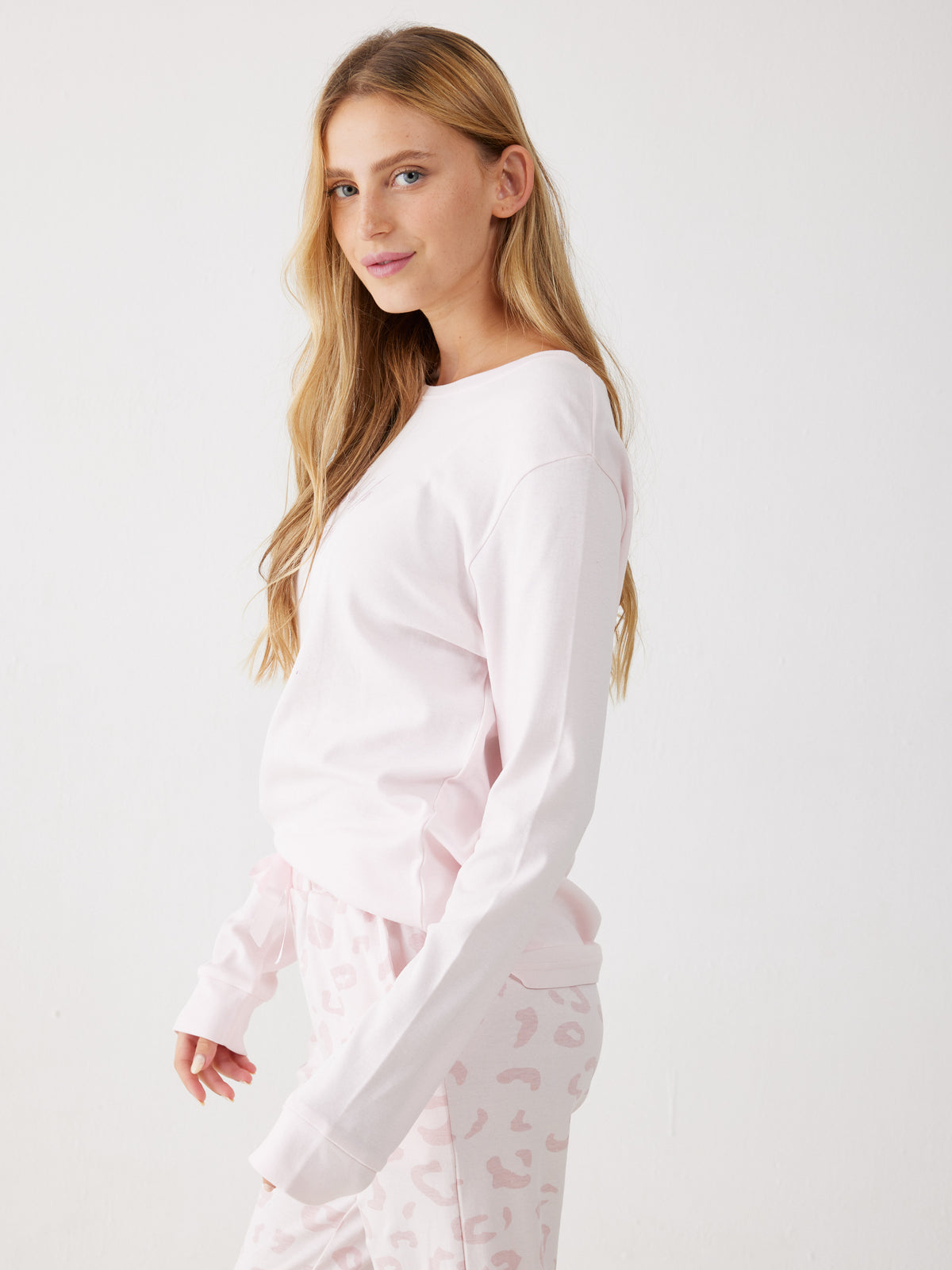 פיג'מה ארוכה בעיצוב הדפס מנומר לנשים | בוניטה דה מאס