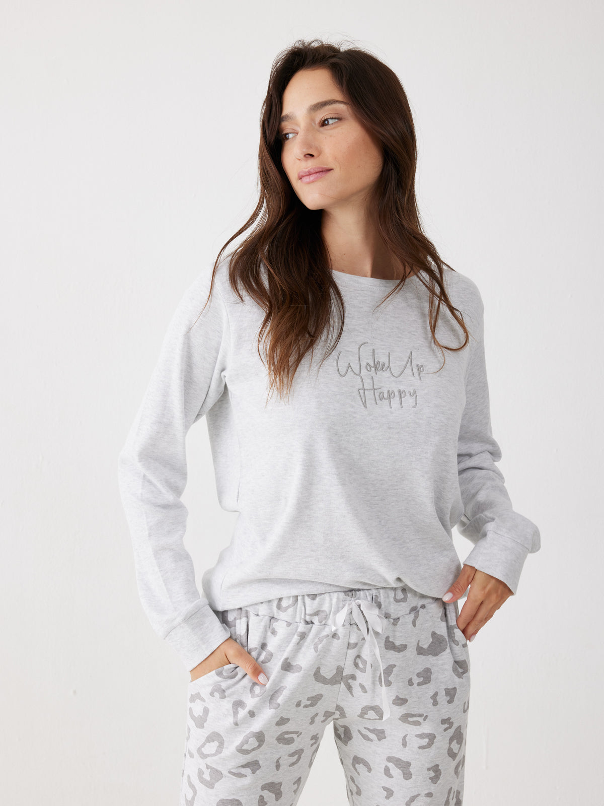 פיג'מה ארוכה בעיצוב הדפס מנומר לנשים | בוניטה דה מאס