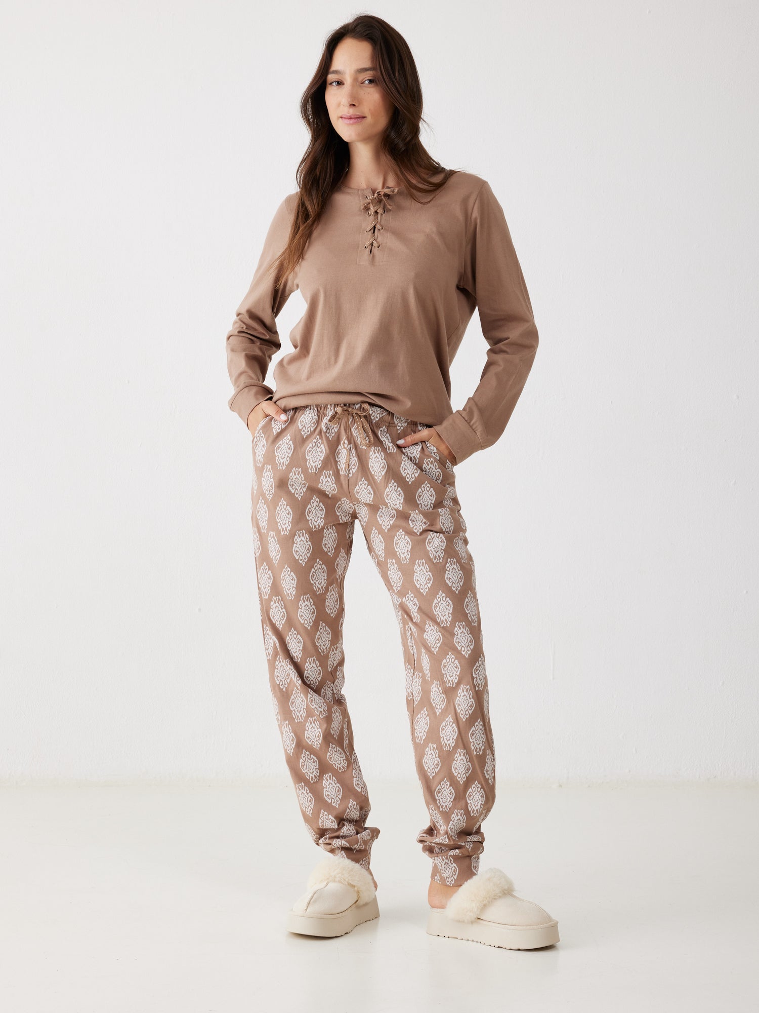 פיג'מה בעיצוב שרוכים והדפס | בוניטה דה מאס