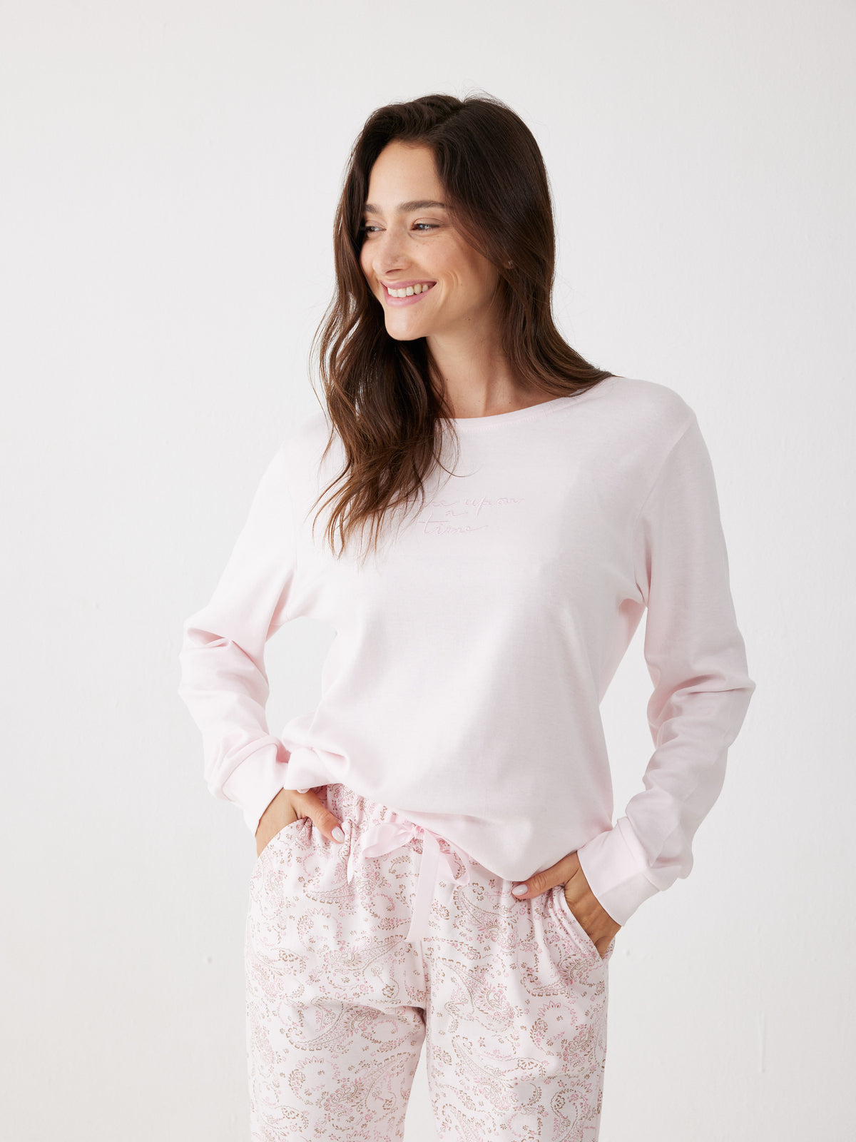 פיג'מה ארוכה בעיצוב מעוטר לנשים | בוניטה דה מאס