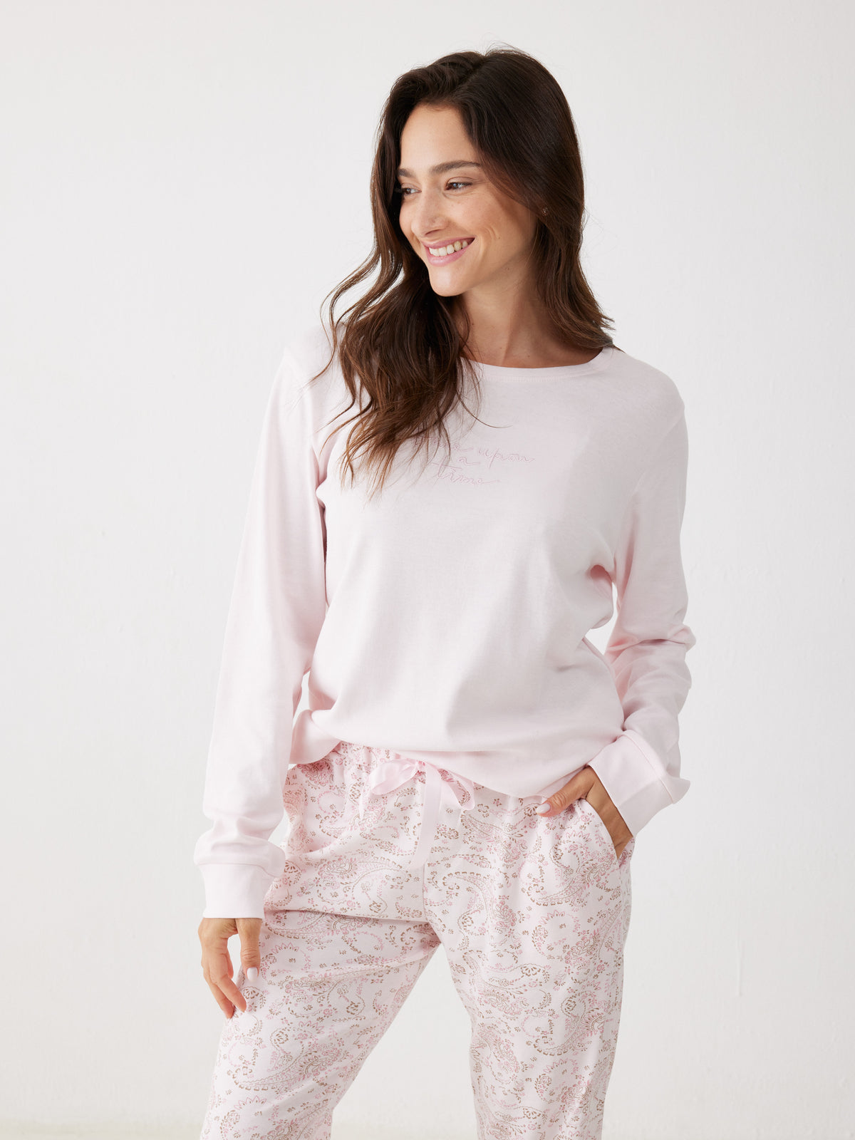 פיג'מה ארוכה בעיצוב מעוטר לנשים | בוניטה דה מאס