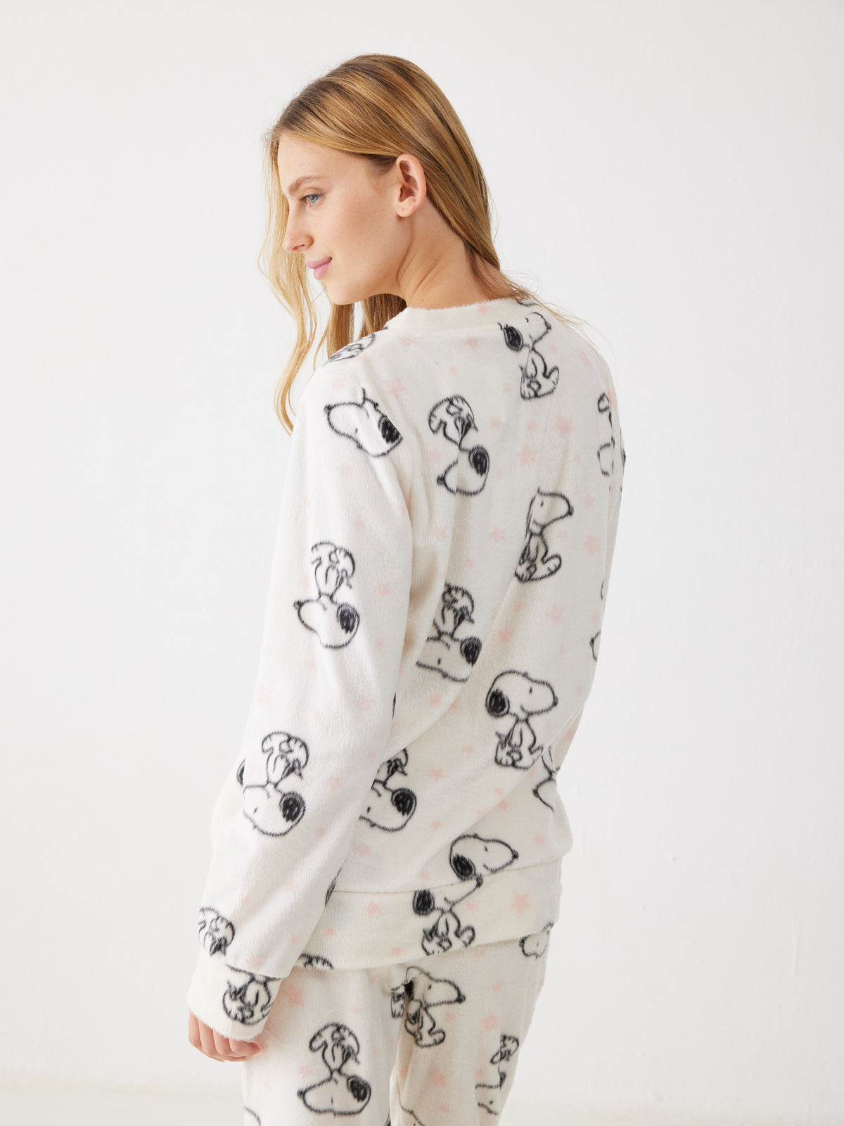 פיג'מת סנופי קטיפה לנשים | בוניטה דה מאס