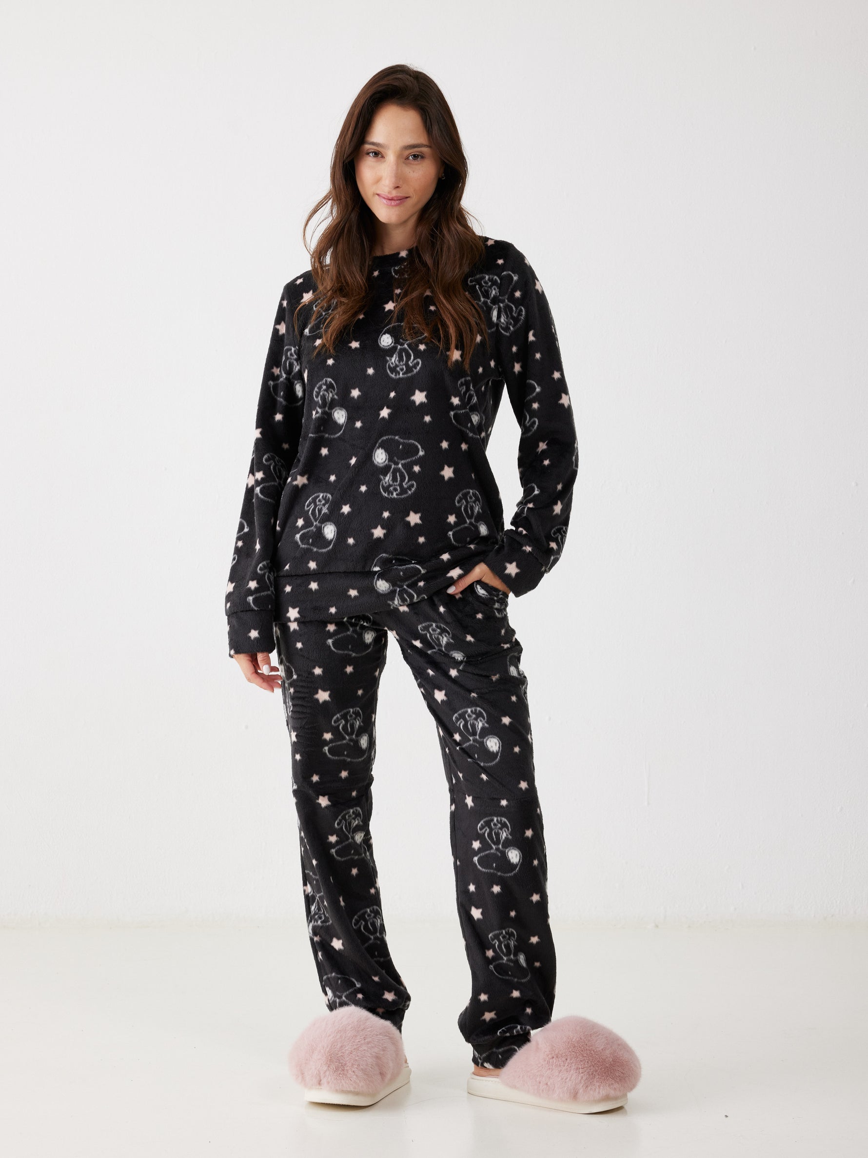 פיג'מת סנופי קטיפה לנשים | בוניטה דה מאס