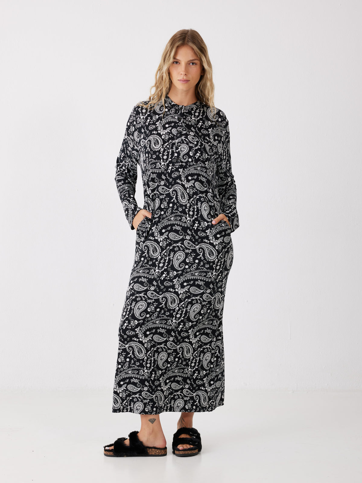 כותונת פיג'מה ארוכה בעיצוב עיטורים | טהבד