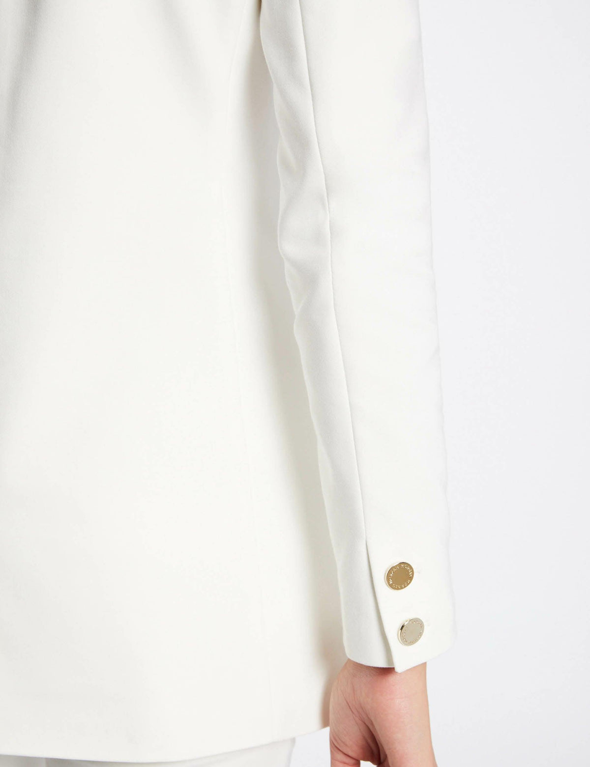 ג'קט מחוייט בצבע OFF WHITE - MASHBIR//365