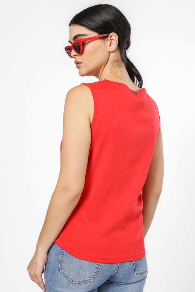 טופ צווארון קונטרסטי בצבע אדום