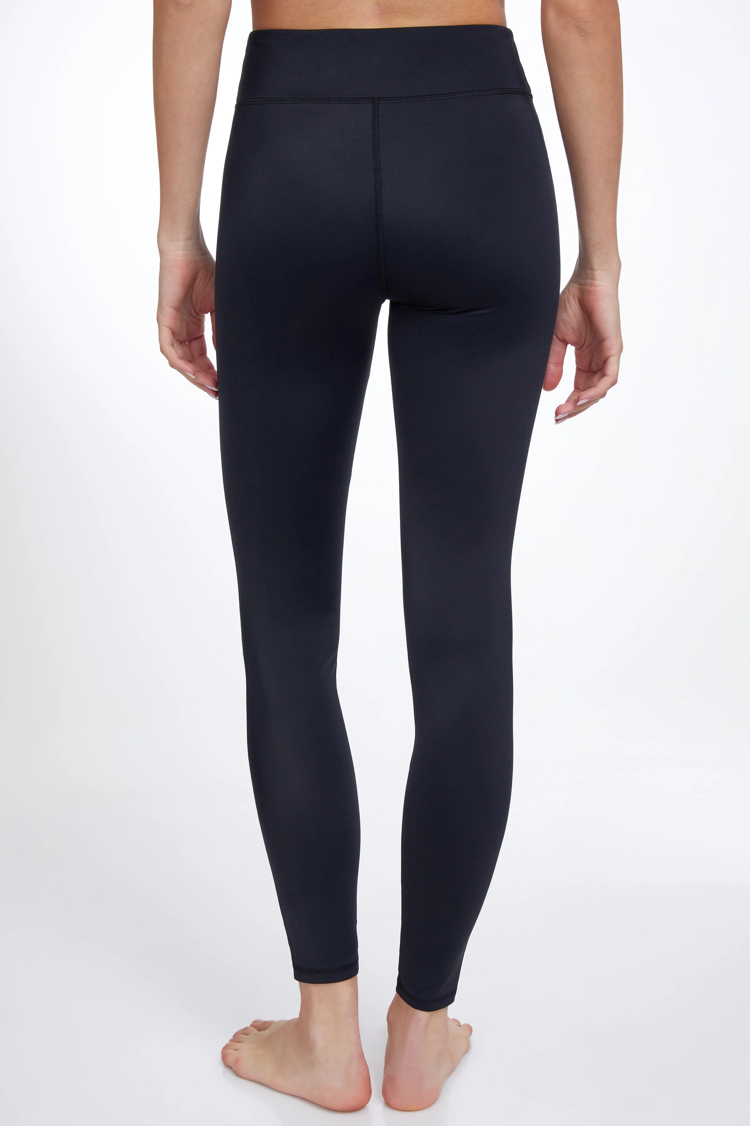 טייץ שחייה ארוך לנשים בצבע שחור