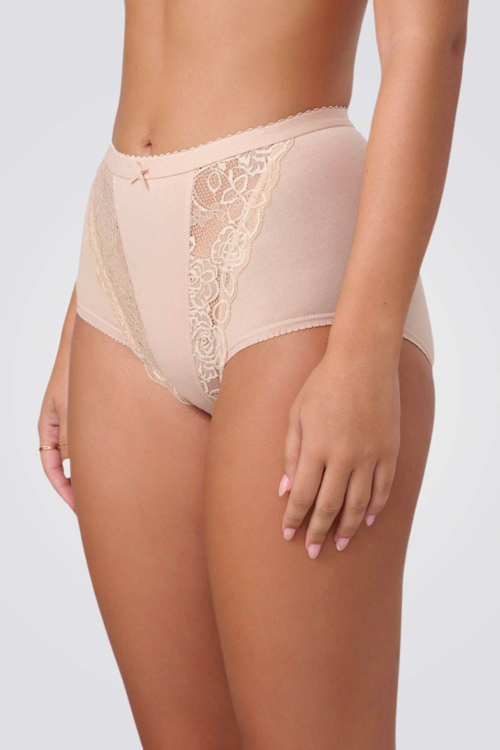 תחתוני מקסי עם תחרה עדינה | פמינה