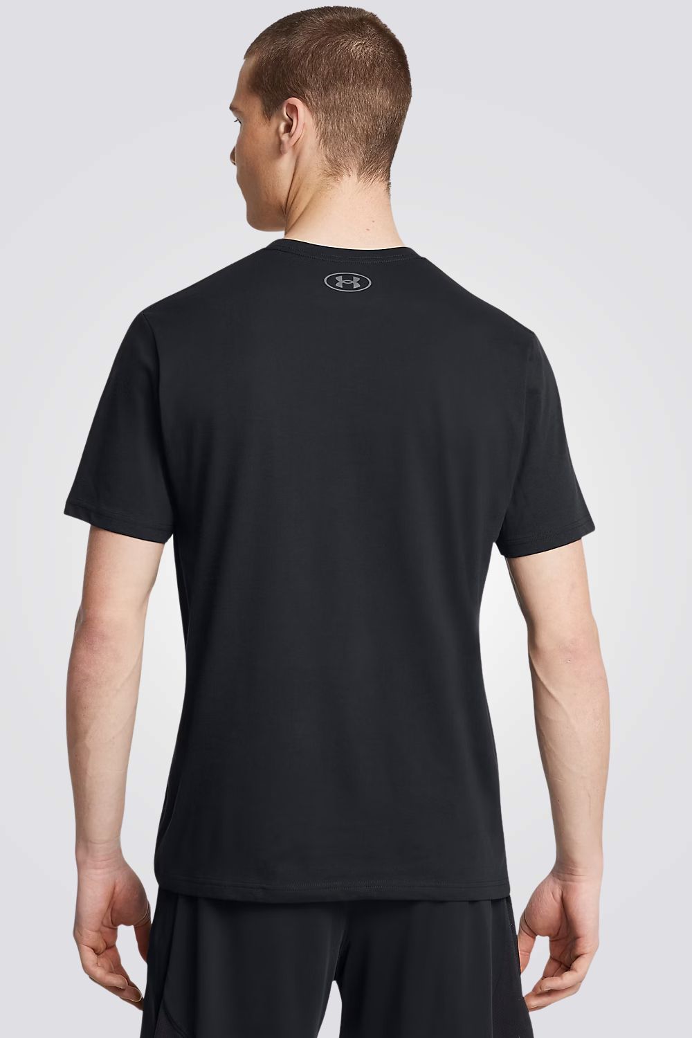 טישרט לוגו UNDER ARMOUR לגברים | אנדר ארמור