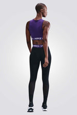 טייץ ספורט צמוד לנשים עם בד רשת לאוורור | נייקי