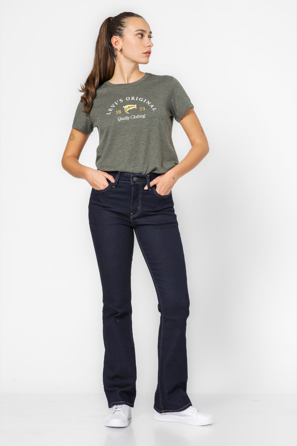 מכנסי ג'ינס לנשים 725 Bootcut בצבע כחול כהה