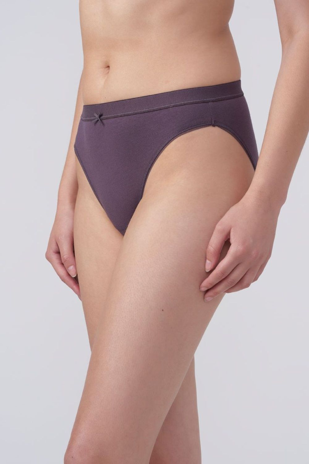 תחתוני ביקיני היי לג בשילוב תחרה | פמינה