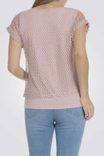 טישירט לנשים מרשת בצבע ורוד