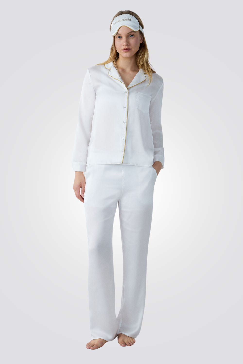 סט פיג'מה ומסיכת סאטן מתנה  SIDERA  לנשים