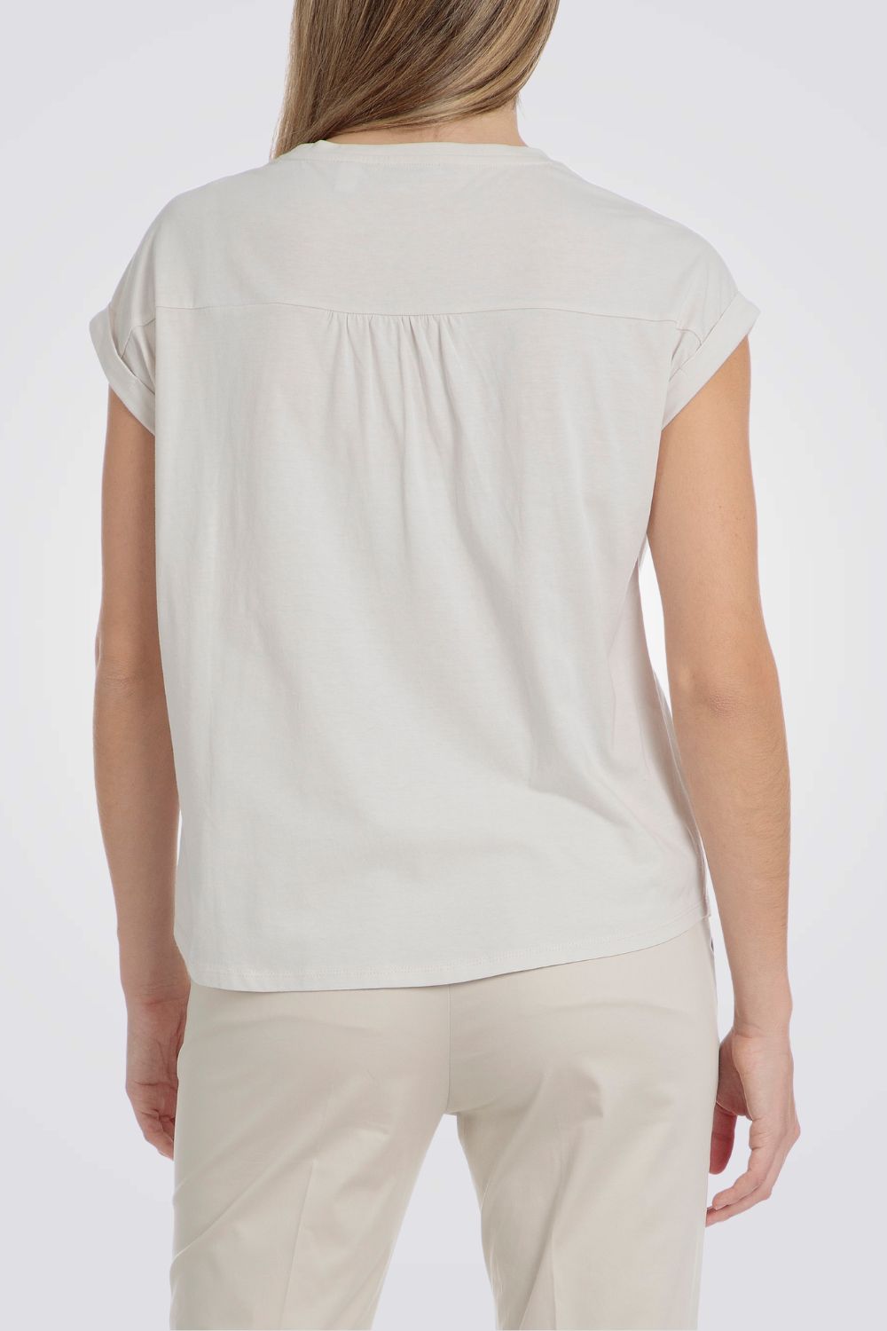 טישירט דיטיילס אבני חן בצבע שמנת