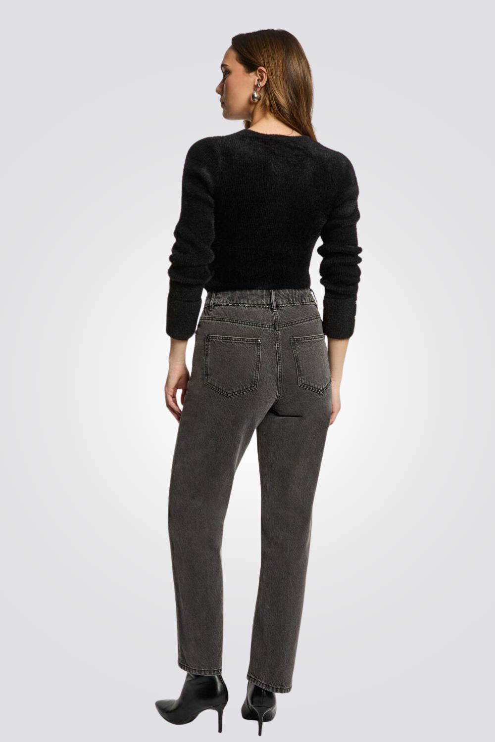 סוודר עם שרוולים ארוכים וצווארון V לנשים | מורגן 