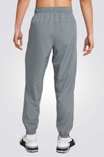 מכנסי ספורט רב תכליתיים לגברים | נייקי