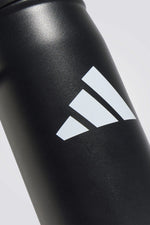 בקבוק מים מנירוסטה עם פקק הברגה נוח 