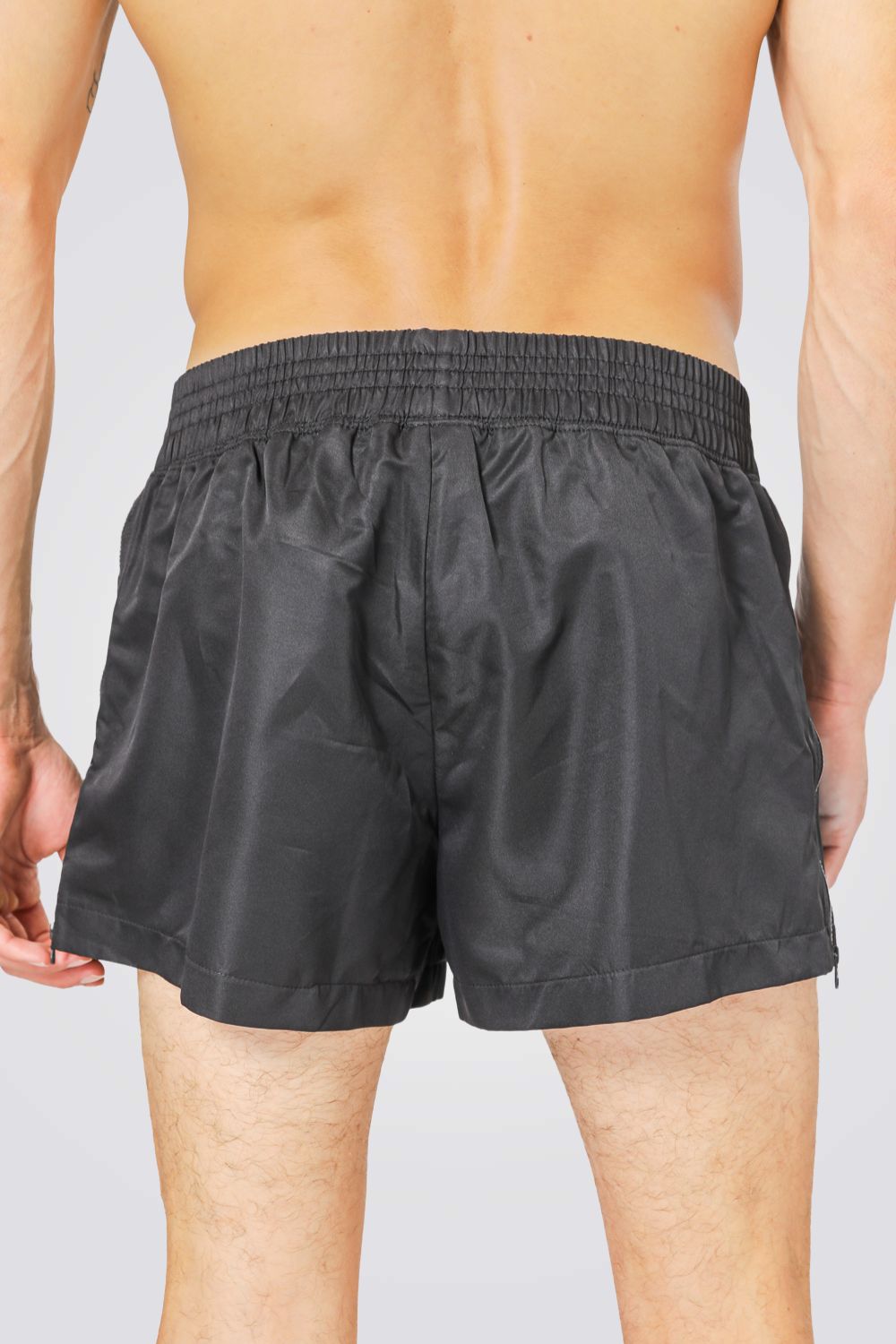 בגד ים לגברים SOLID-COVER-UP בצבע שחור