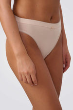 תחתוני ביקיני היי לג בשילוב תחרה | פמינה