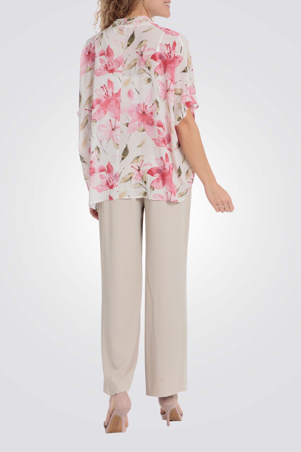 מכנסיים ארוכים מתרחבים בצבע בז'