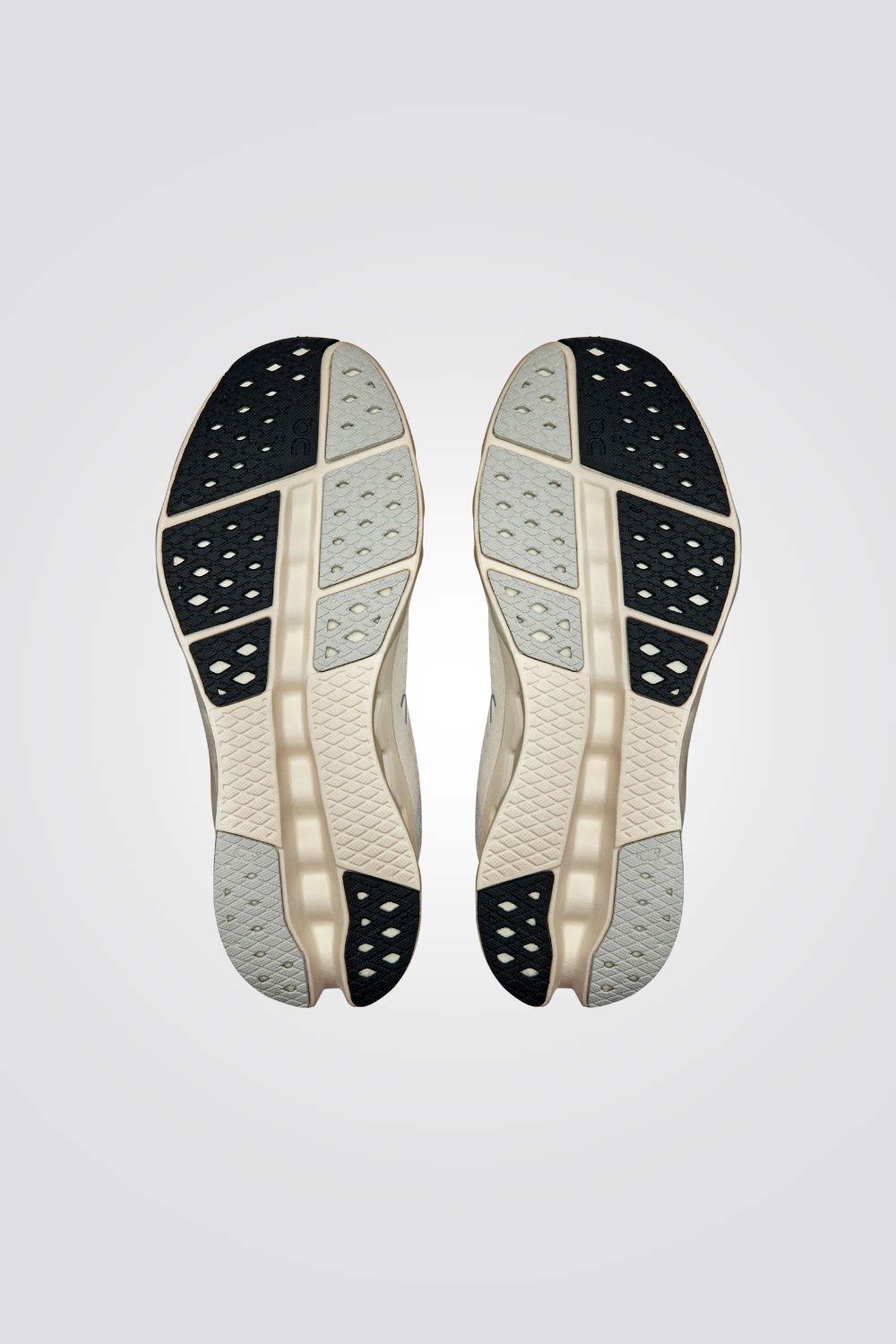 נעלי ספורט Cloudsurfer 2 W Ivory לנשים