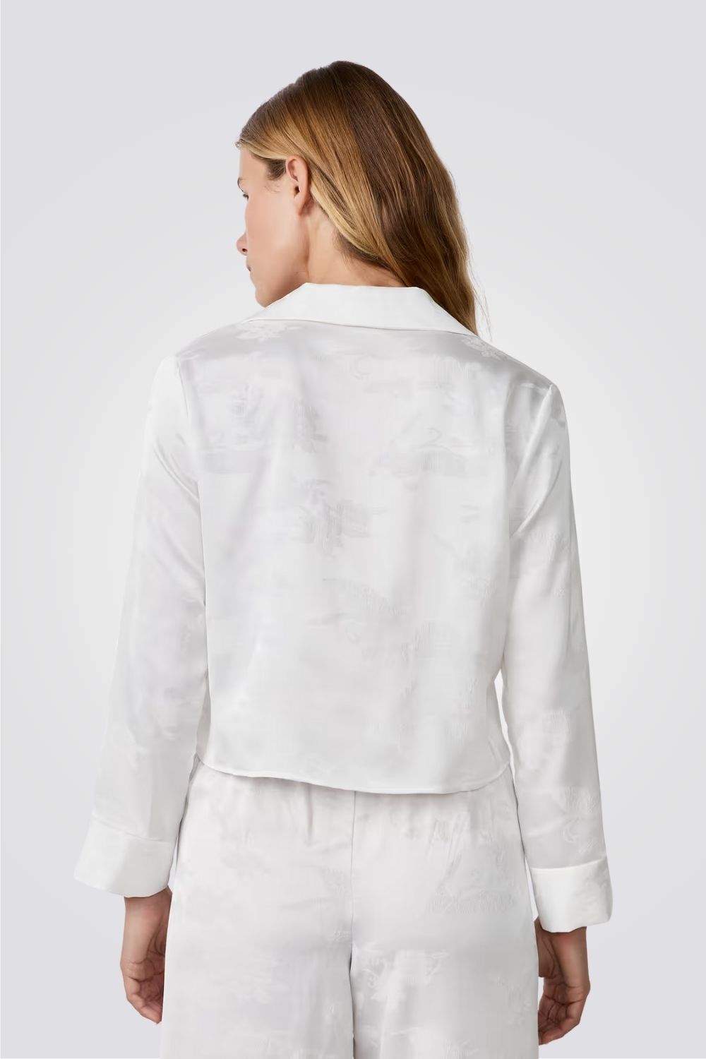 חולצת פיג'מה מכופתרת NANDA  בצבע לבן