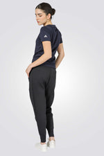 טישירט לנשים ESSENTIALS SLIM בצבע נייבי