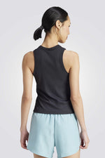 גופיית ספורט Rib Tight Fit Tonal 3 Stripes לנשים